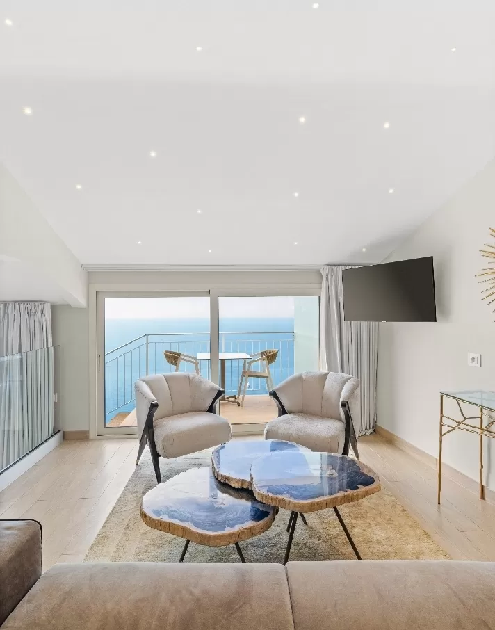 SUITES EXECUTIVE