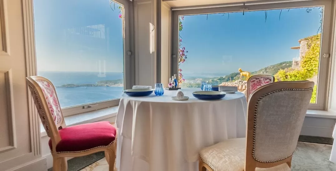 Notre Restaurant LA CHÈVRE D’OR se pare d’un nouvel écrin…
