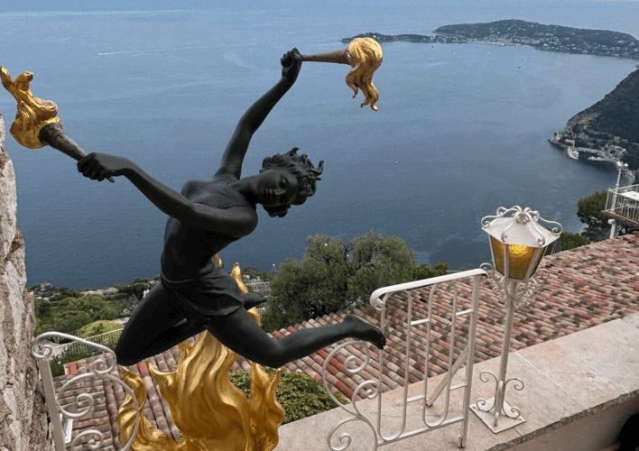 Restaurant La Chèvre d’Or : cap sur l’horizon du chef Tom Meyer**